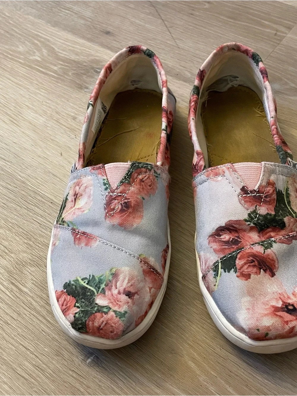 TOMS Floral Slip-On Shoes Kids 3.5